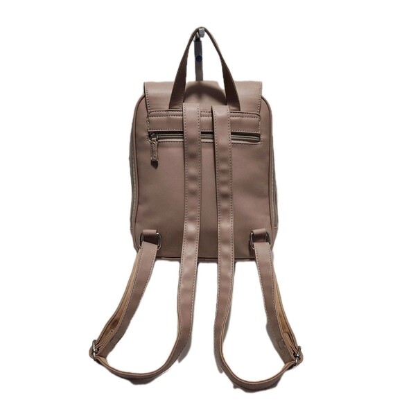 David Jones Paris Backpack Pink Faux Leather Beautiful Excellent Condition - Picture 4 of 12